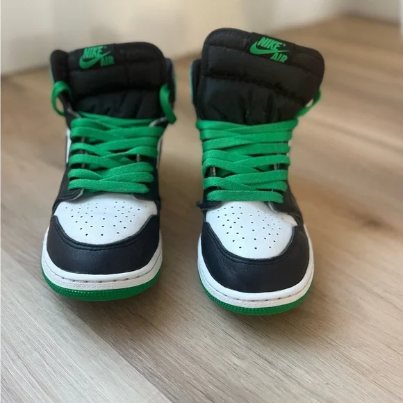 Nike Air Jordan 1 High Green Black White Sneakers - Picture 2 of 7